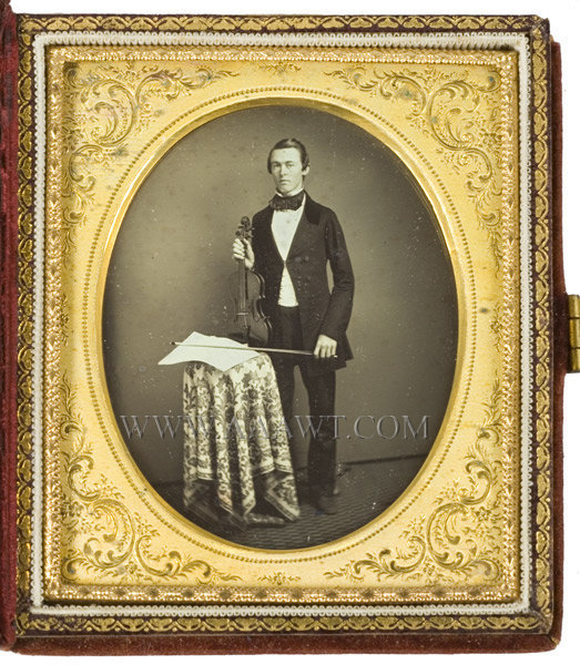 Daguerreotype, Violinist, Outstanding Sixth Plate, Rare
Anonymous
19th Century, entire view